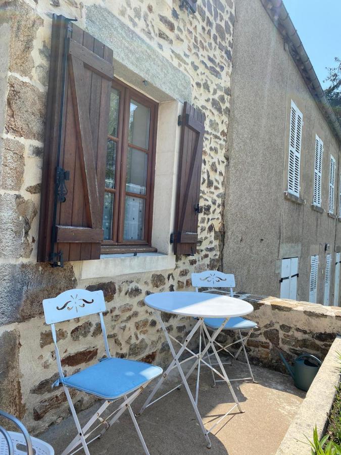 Petit Cocon Au Coeur Du Morvan Montreuillon Exterior foto